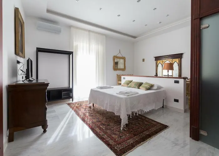 Palazzo Doria D'angri 4*