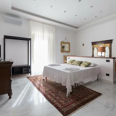 Palazzo Doria D'angri 4*
